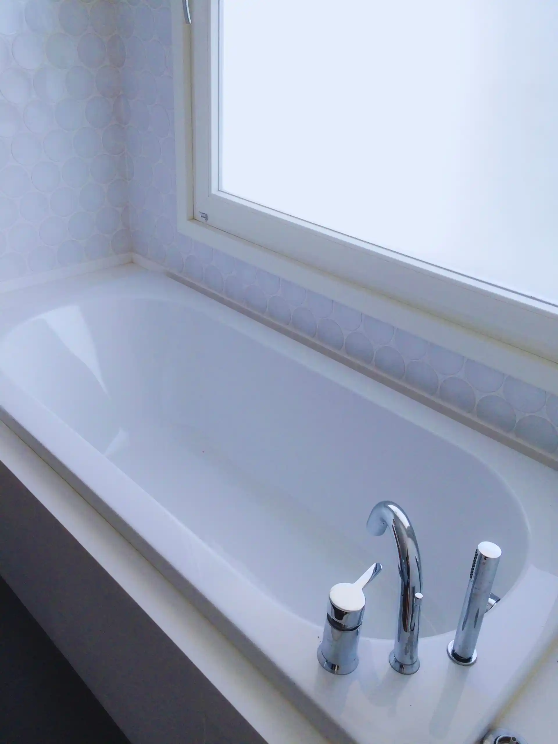 bath tub with seat​ lift